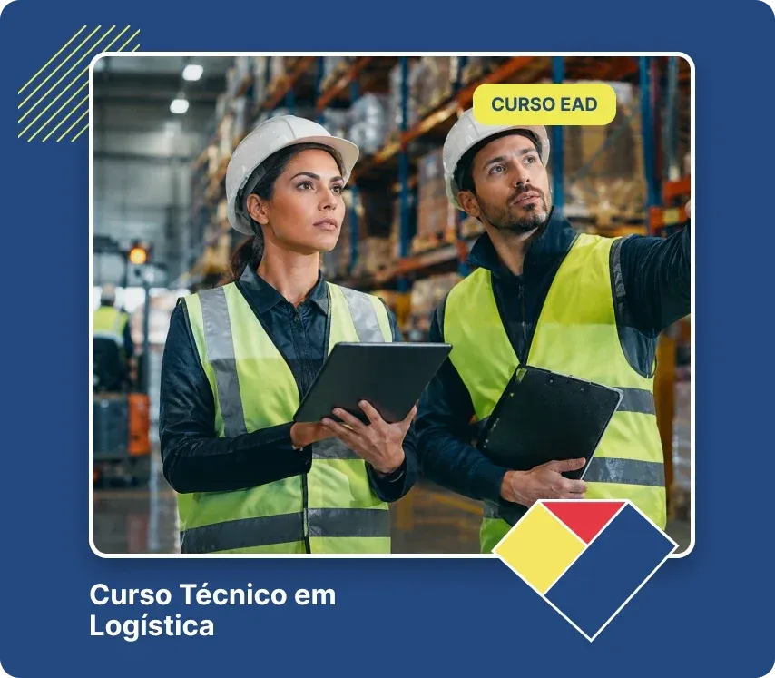 Dois profissionais de logística, de capacete e colete refletivo, com tablet e prancheta em um centro de distribuição
